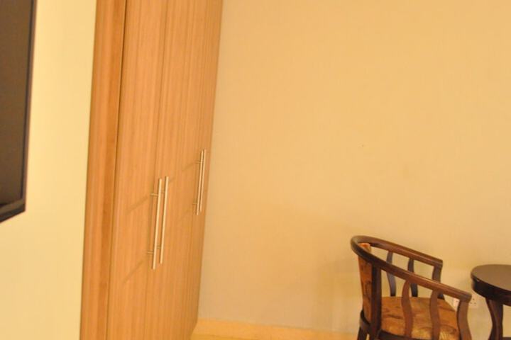 Room 16 of 51
