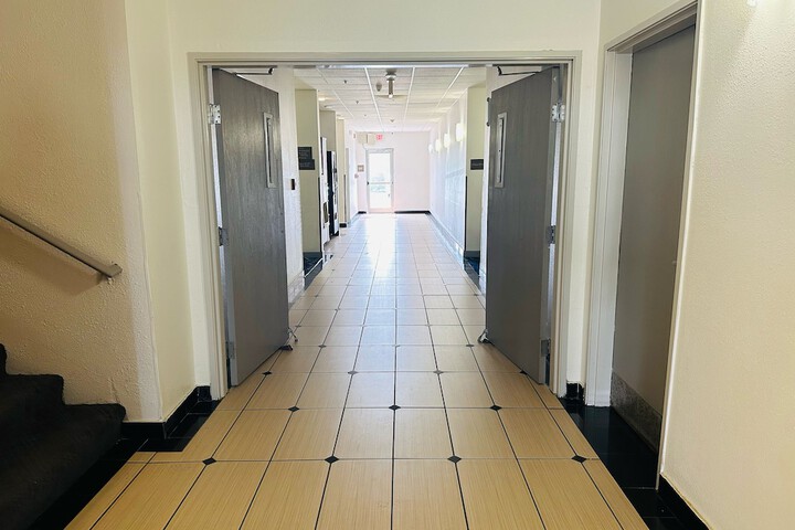 Ballroom/Hall 162 of 213