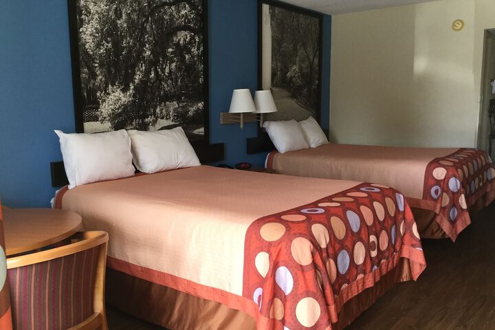 2 Double Beds (5 of 11)