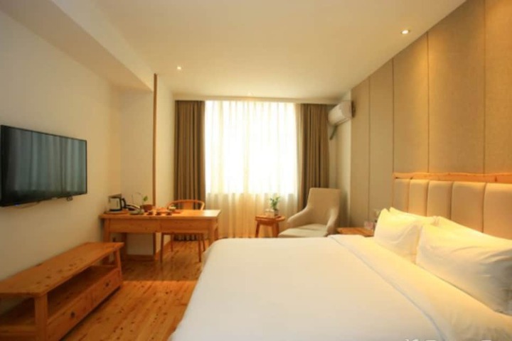 Room 3 of 21