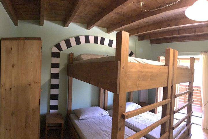 Room 15 of 38