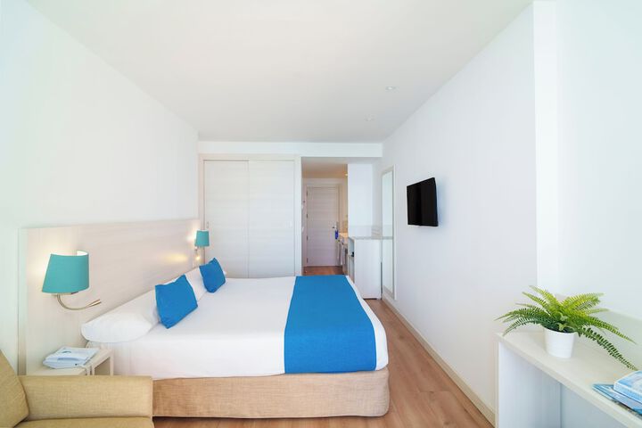 Room 17 of 52