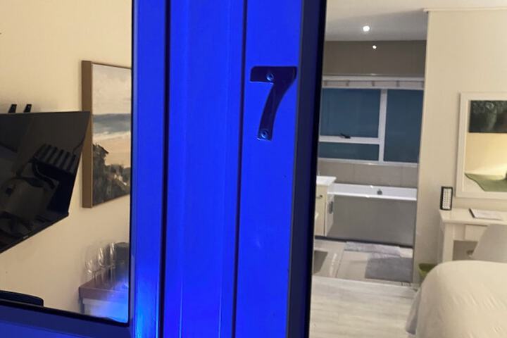 Room 43 of 86