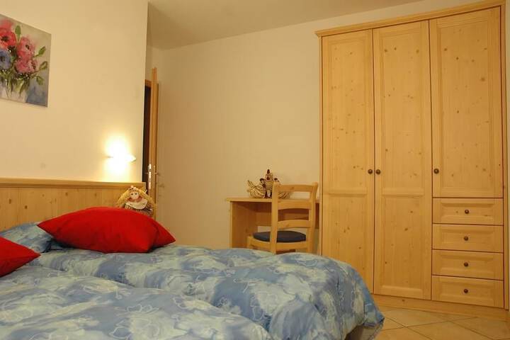 Room 3 of 30