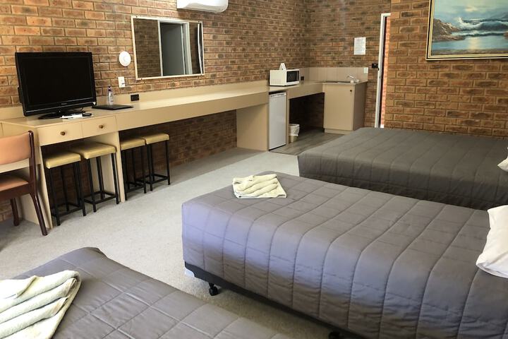 Room 16 of 62