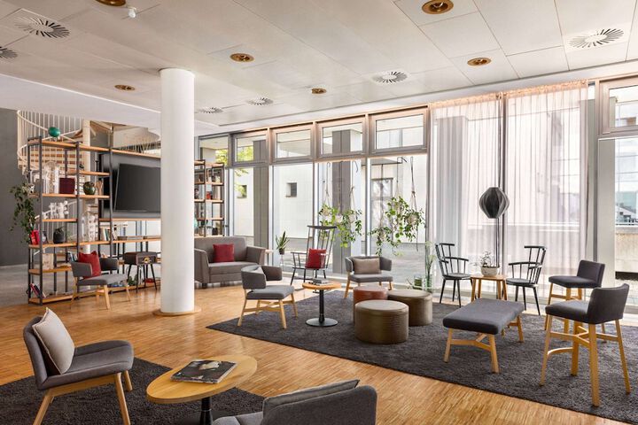 Guest Lobby