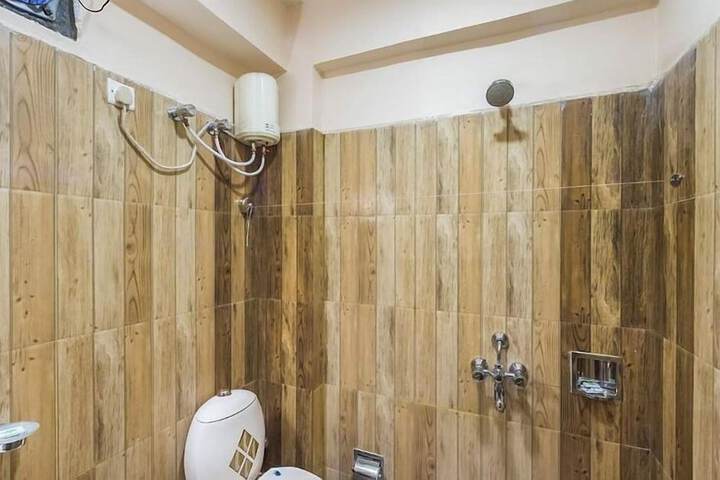 Room 11 of 21