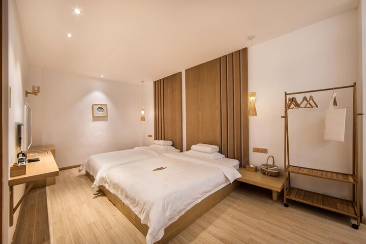 Room 13 of 149