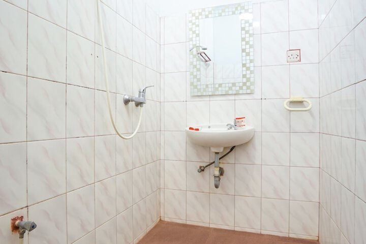 Room 29 of 32