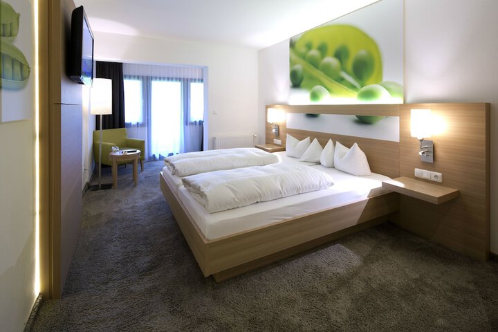 Room 4 of 49