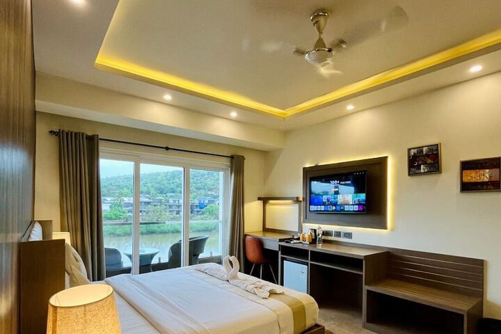 Room 15 of 26
