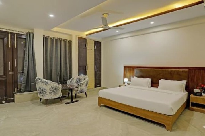 Room 14 of 23