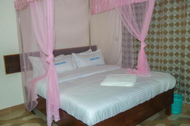 Room 6 of 26