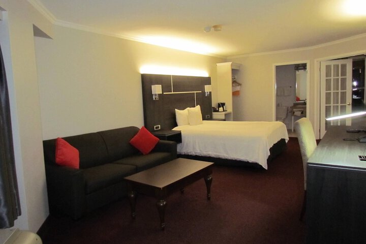 Room 19 of 64