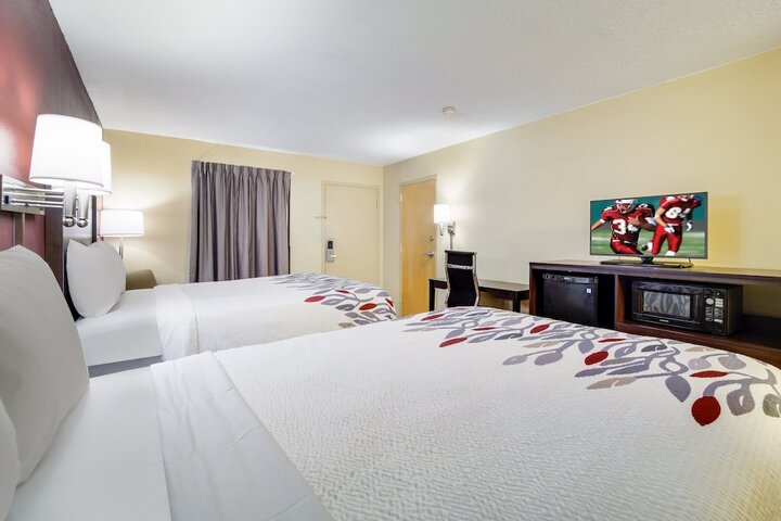 Deluxe 2 Double Beds (3 of 3)