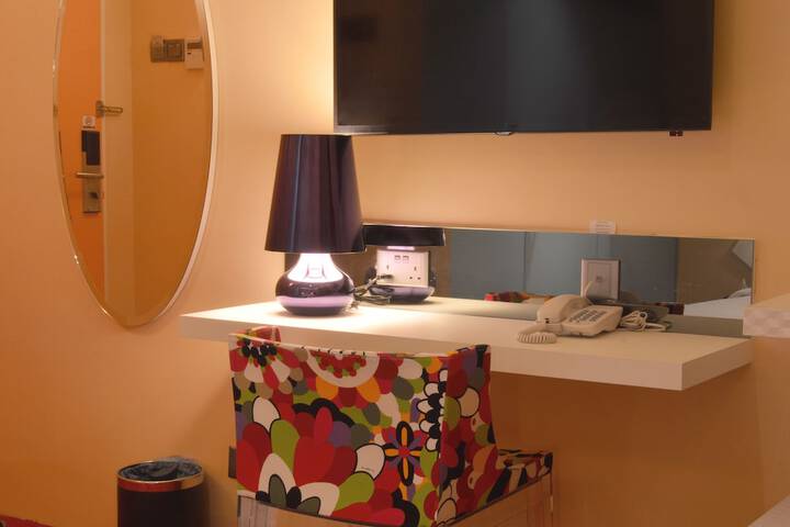 Room 13 of 47
