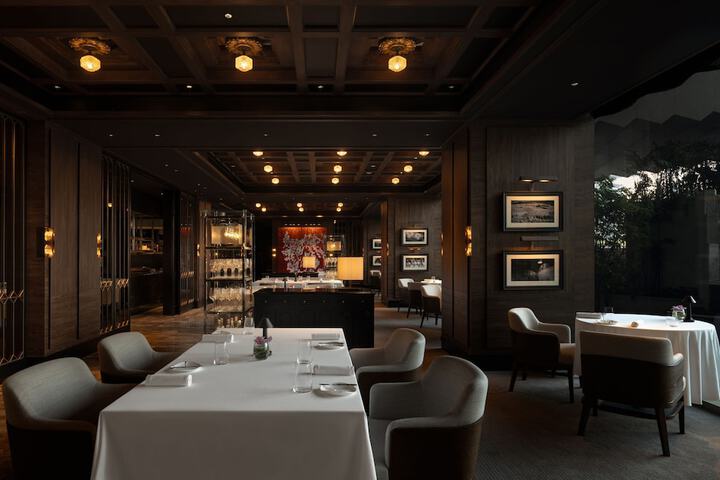 Dining 65 of 110