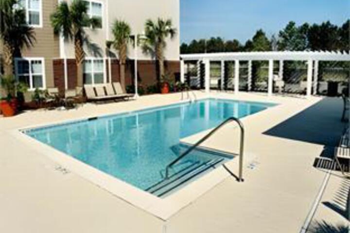 Pool 22 of 37