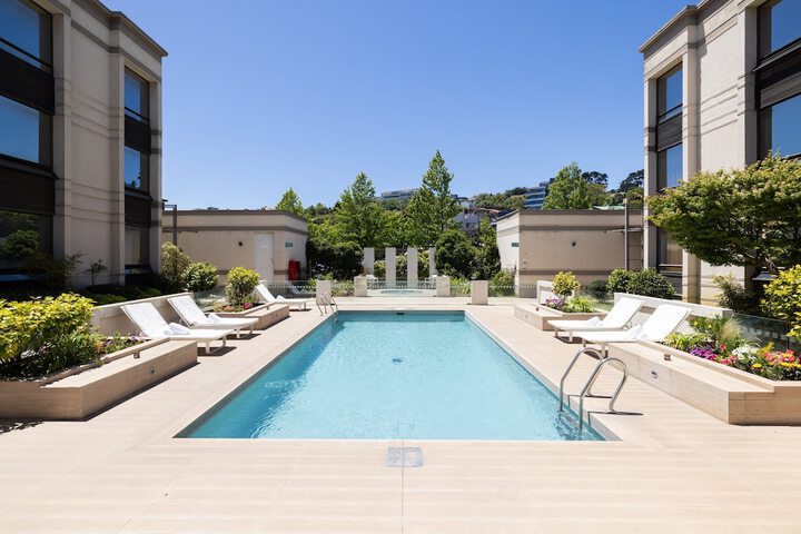 Pool Hotel
