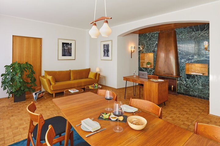 Room 42 of 88