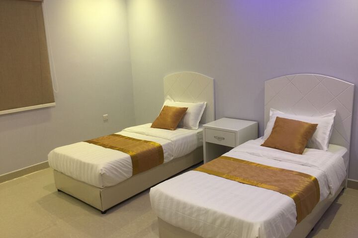 Room 8 of 13
