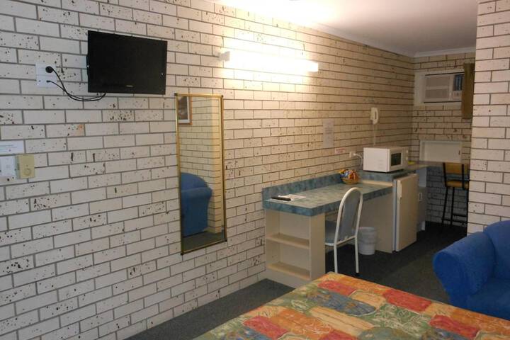 Room 16 of 43