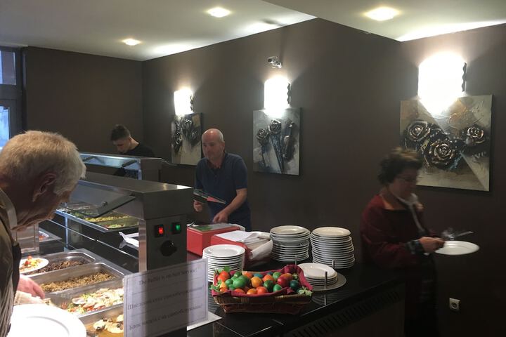 Dining 98 of 153