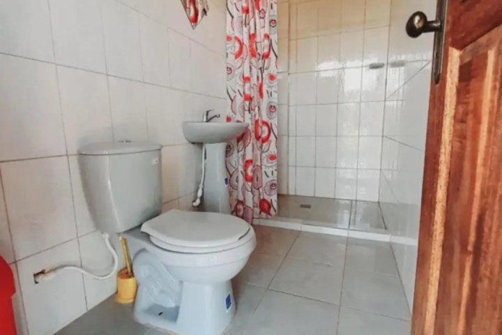 Room 8 of 13