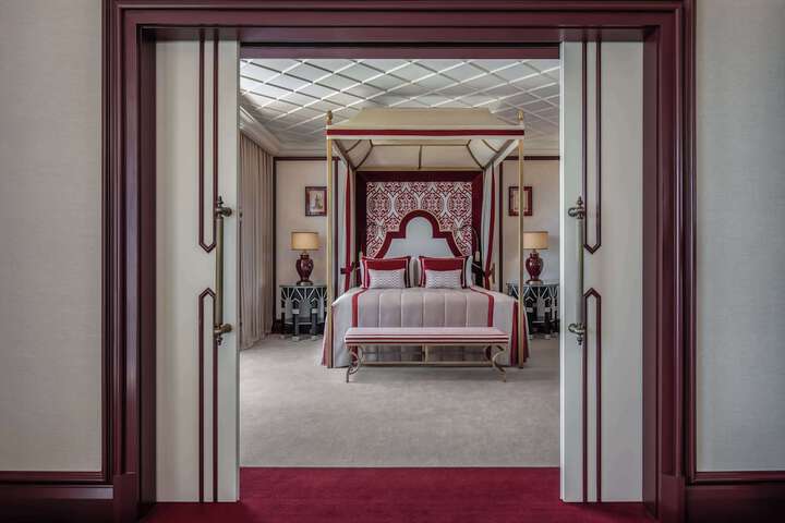 Room 67 of 318
