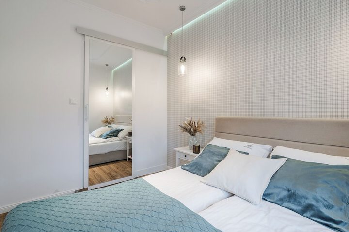 Room 2 of 15