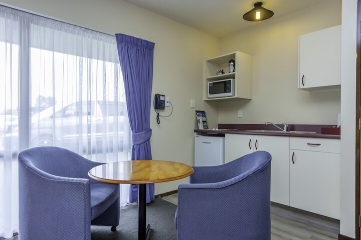 Room 12 of 32