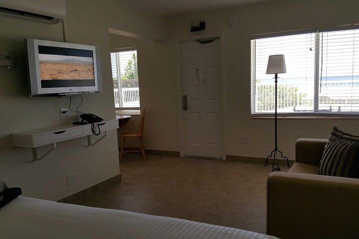 Room 684 of 695