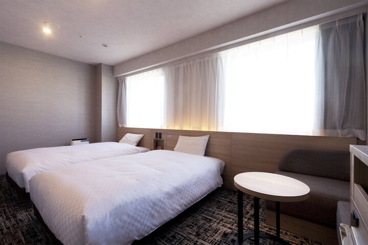 Room 10 of 39