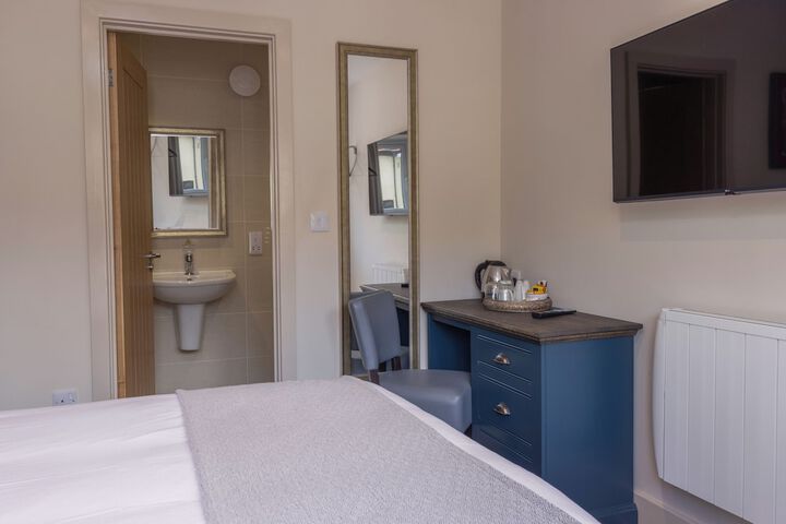 Room 70 of 153