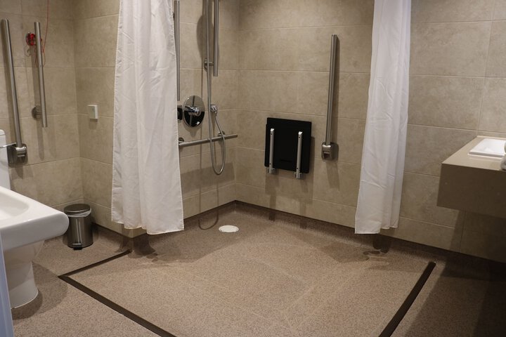 Room 15 of 37