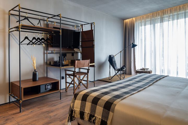 Room 14 of 72