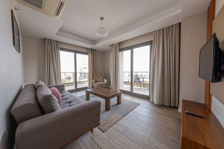 Room 8 of 27