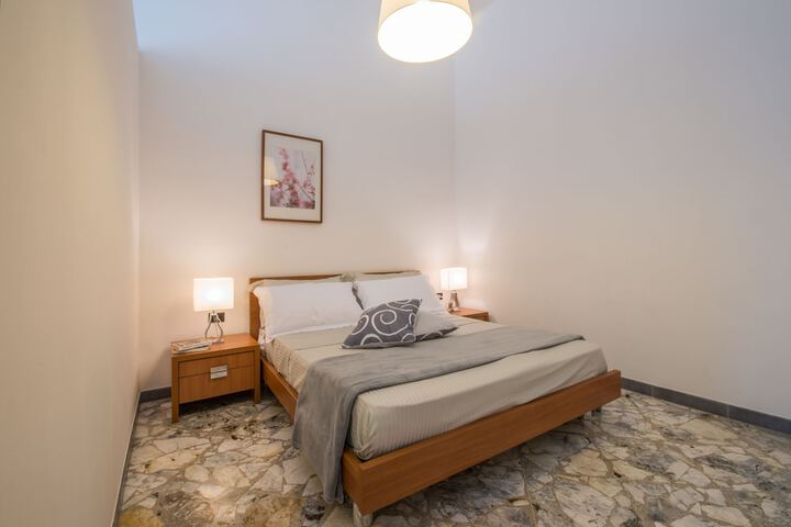 Room 5 of 60