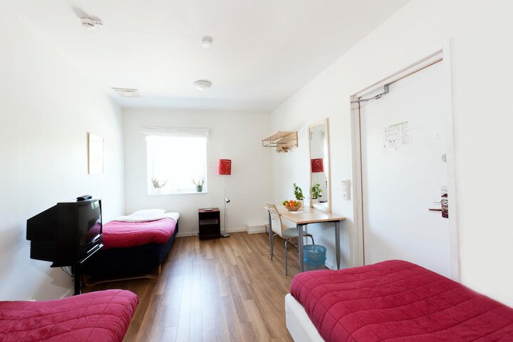 Room 13 of 24