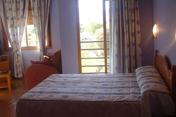 Room 4 of 62
