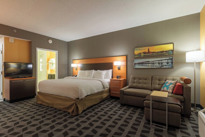 Studio King Size Bed (6 of 14)