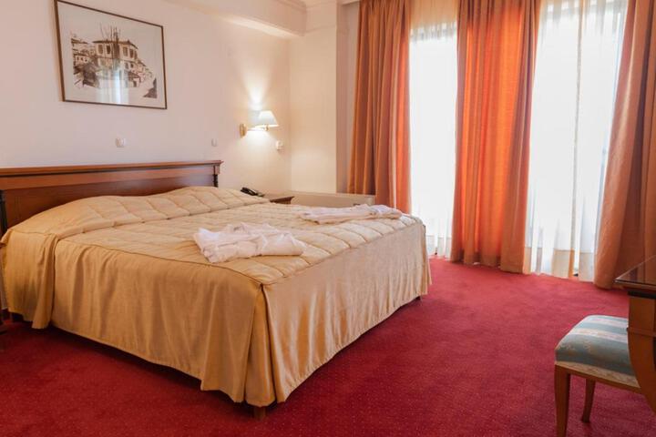 Room 44 of 96