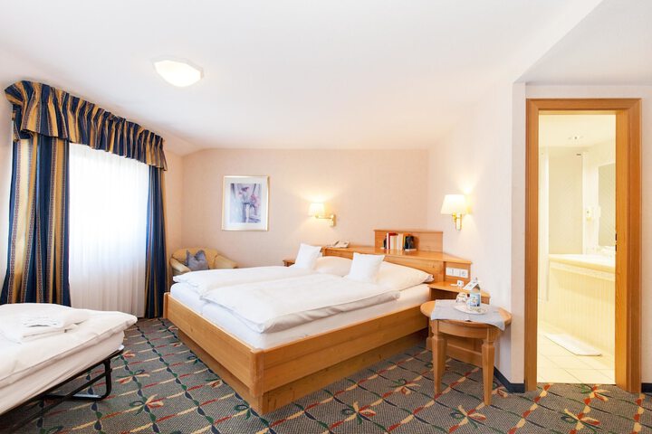 Room 21 of 140