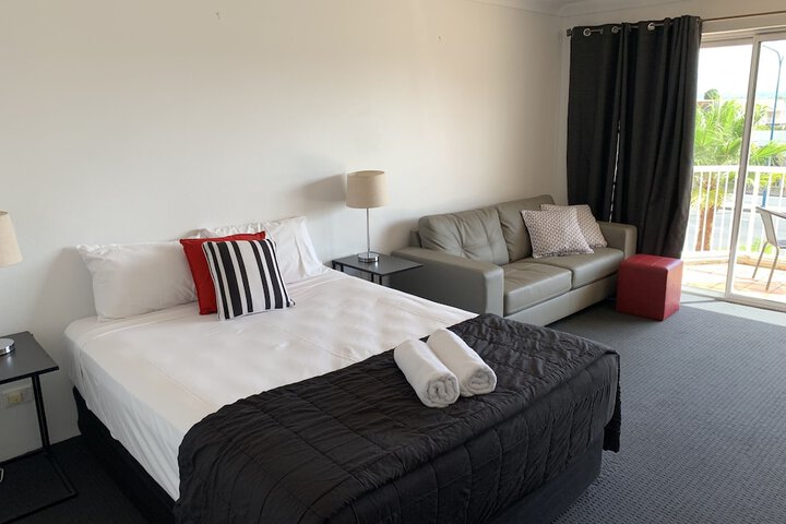 Room 65 of 136
