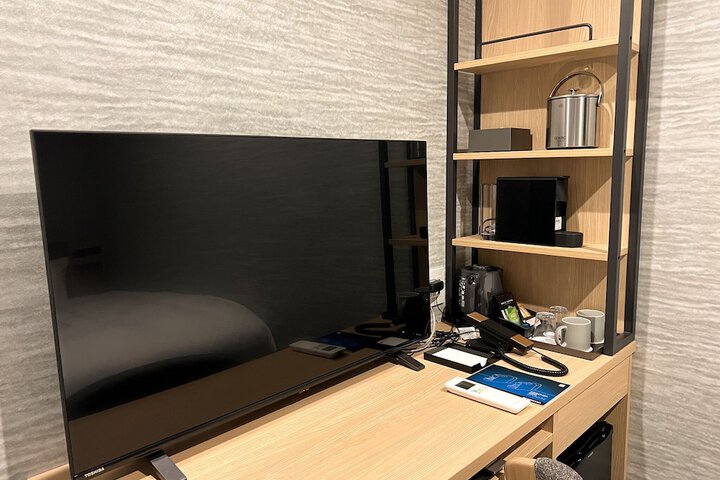 Room 10 of 60