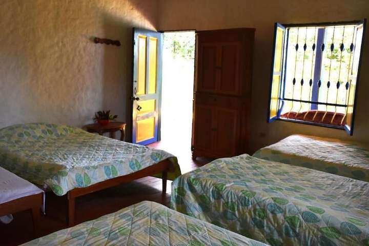 Room 9 of 27