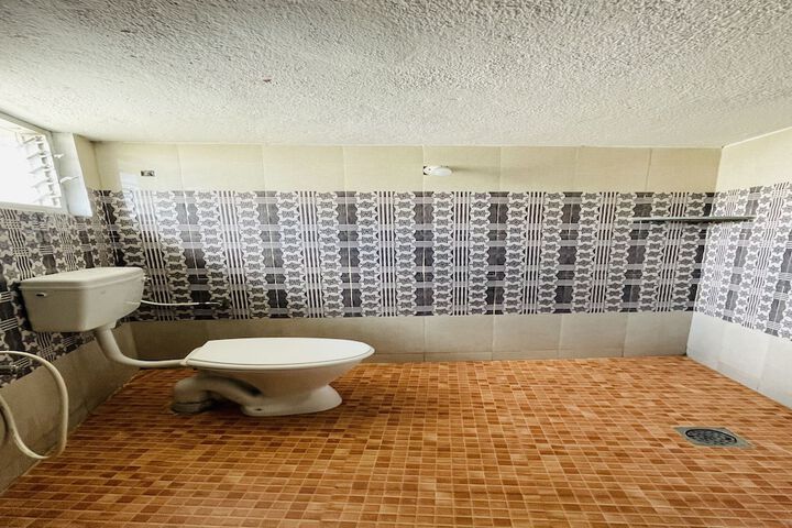 Room 26 of 28