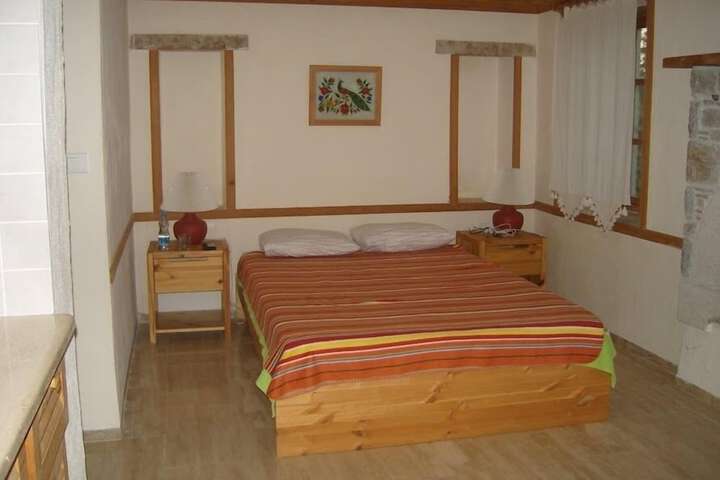 Room 3 of 21