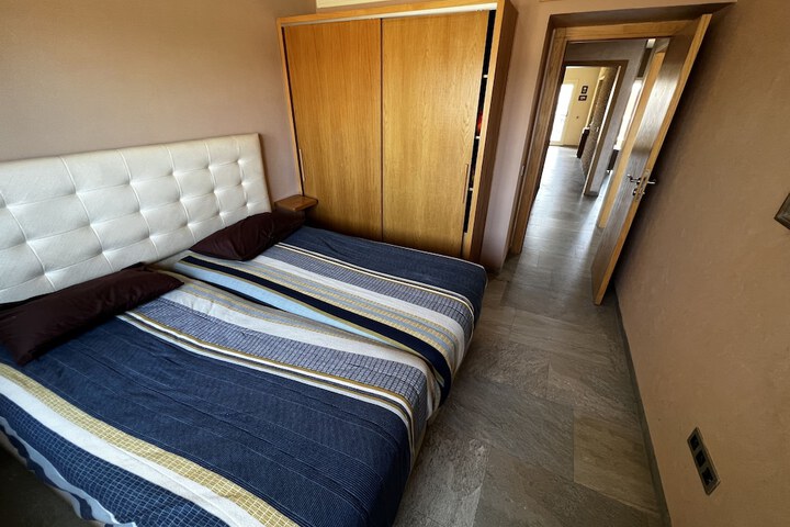 Room 3 of 47