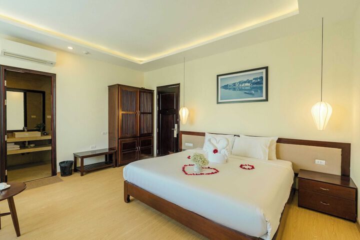 Room 32 of 73